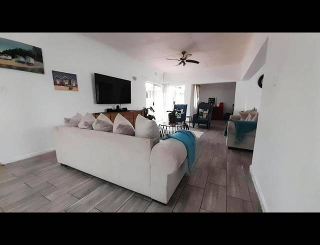 4 BEDROOM HOUSE FOR SALE IN BIRCHLEIGH